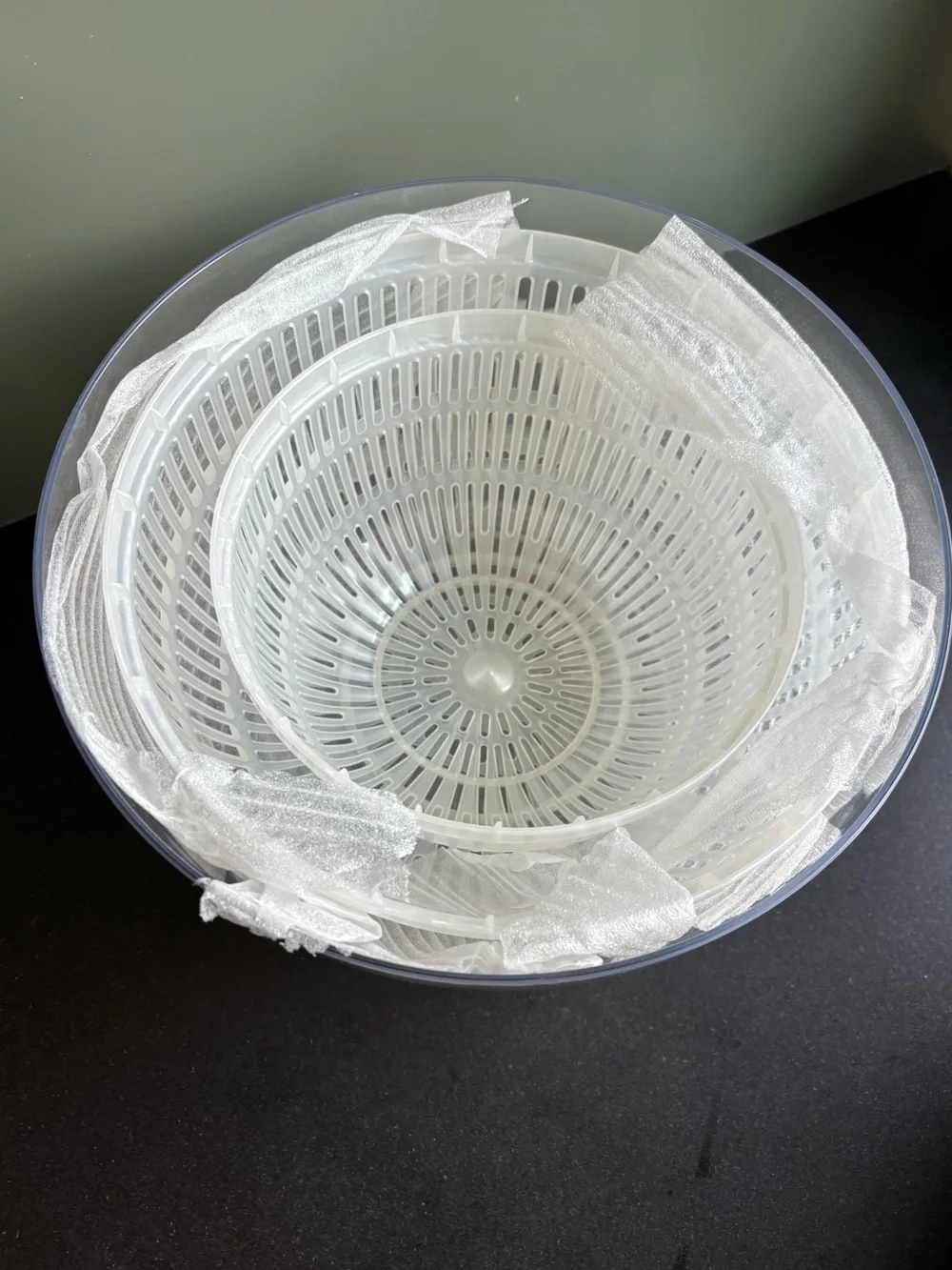 New Pampered Chef 1785 Salad and Berry Spinner, 7 Quart, Healthy Food Prep Tool